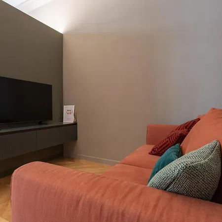 Lagrange Design By Wonderful Italy Apartment